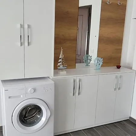 Perla 7 - Modern & Spacious Apartment Golem (Tirana)